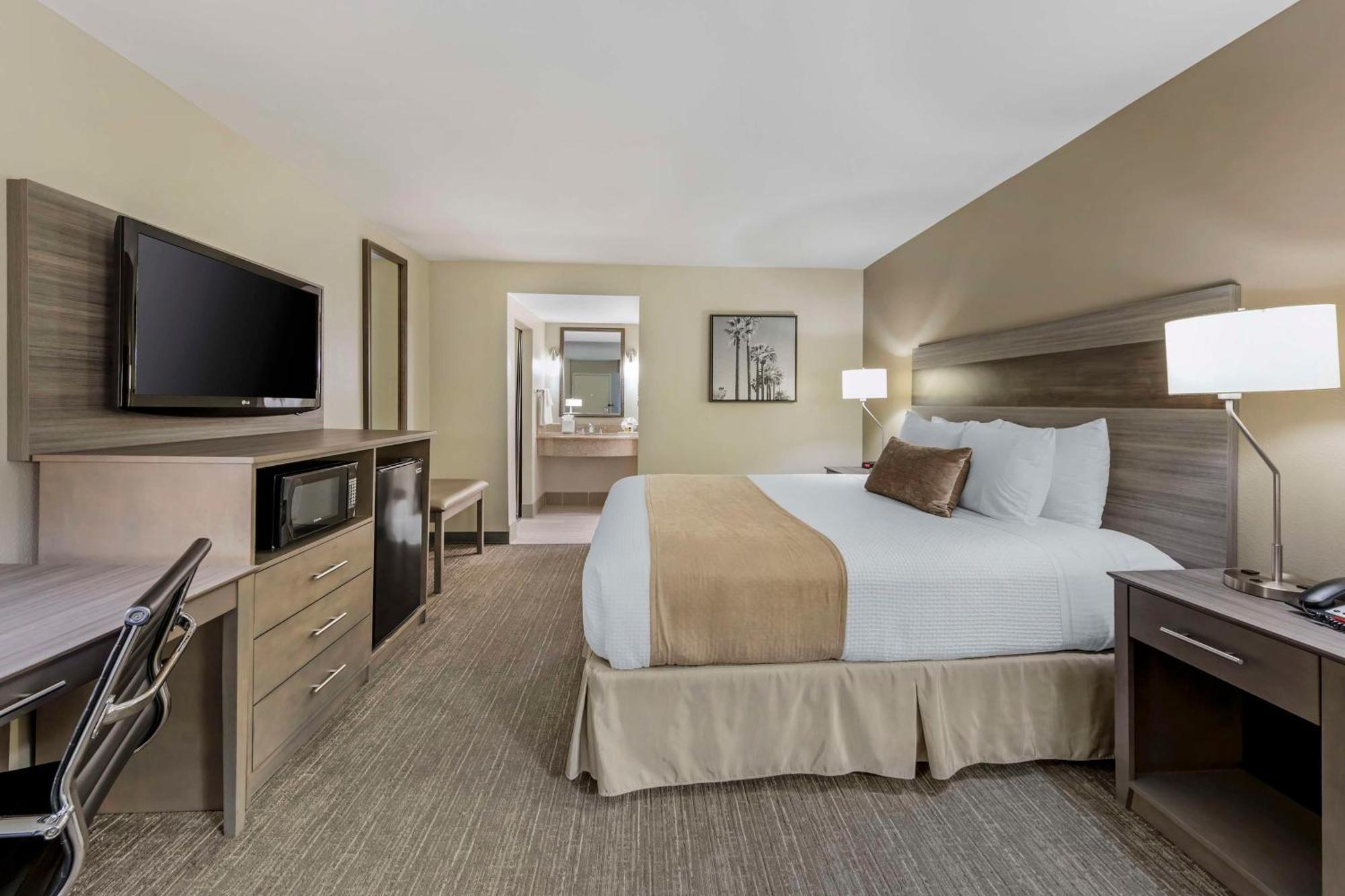 Western Executive Hotel