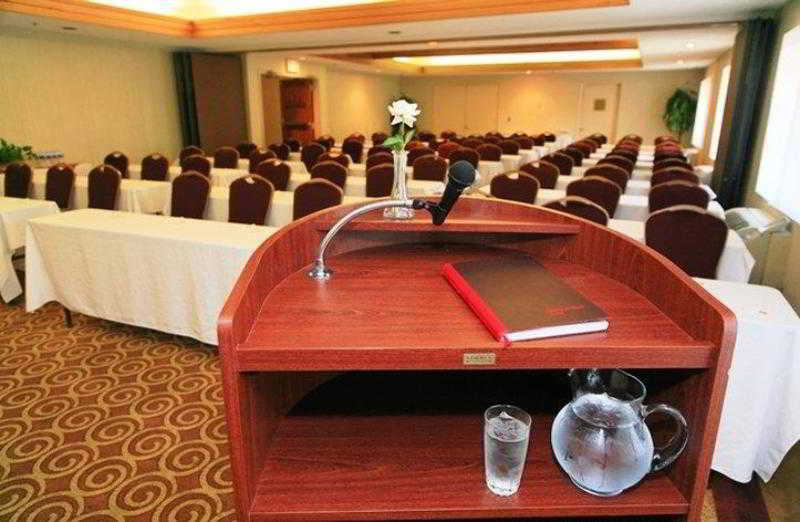 Western Executive Hotel 3*